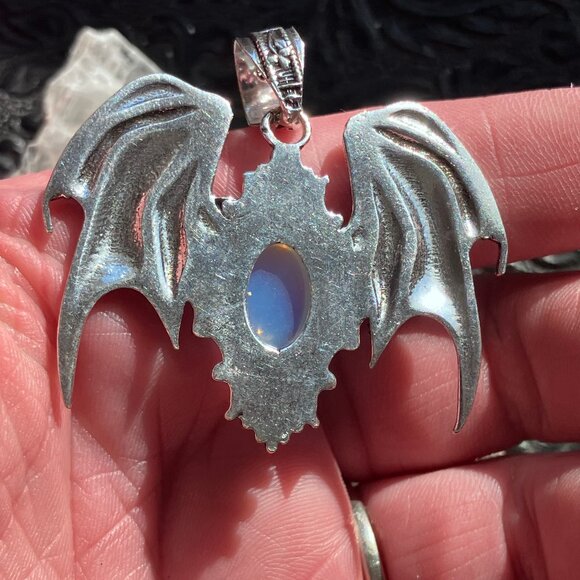 Halloween Flying Vampire Bat Opalite Gemstone Crystal Jewelry Pendant Charm - Picture 5 of 7